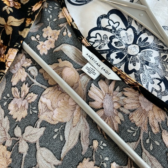 American Eagle - Black/Yellow Floral Dress - Size Large - Picture 3 of 4